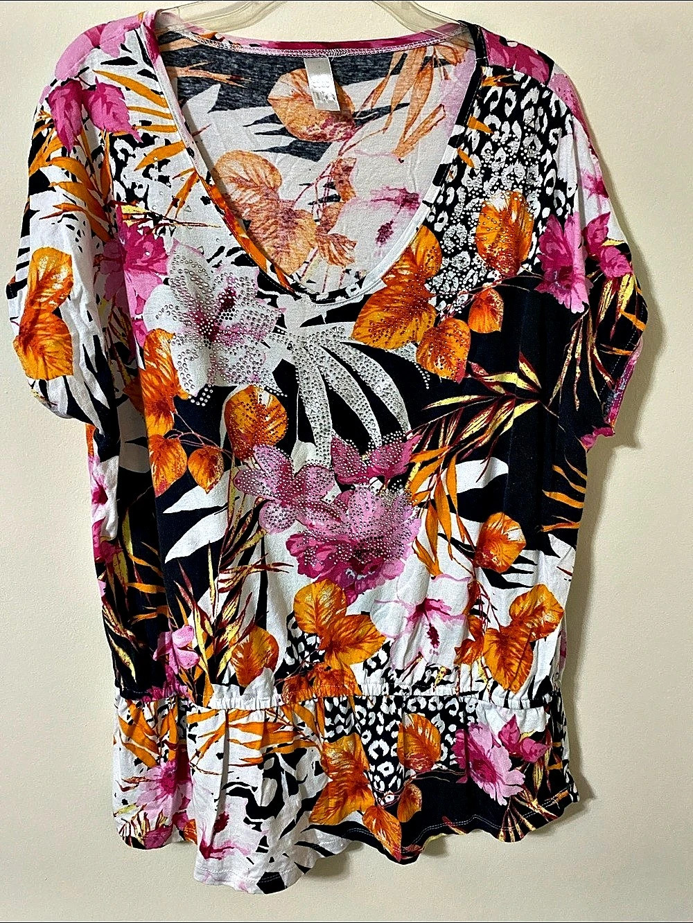 Floral Tunic in Black & Pink Like New